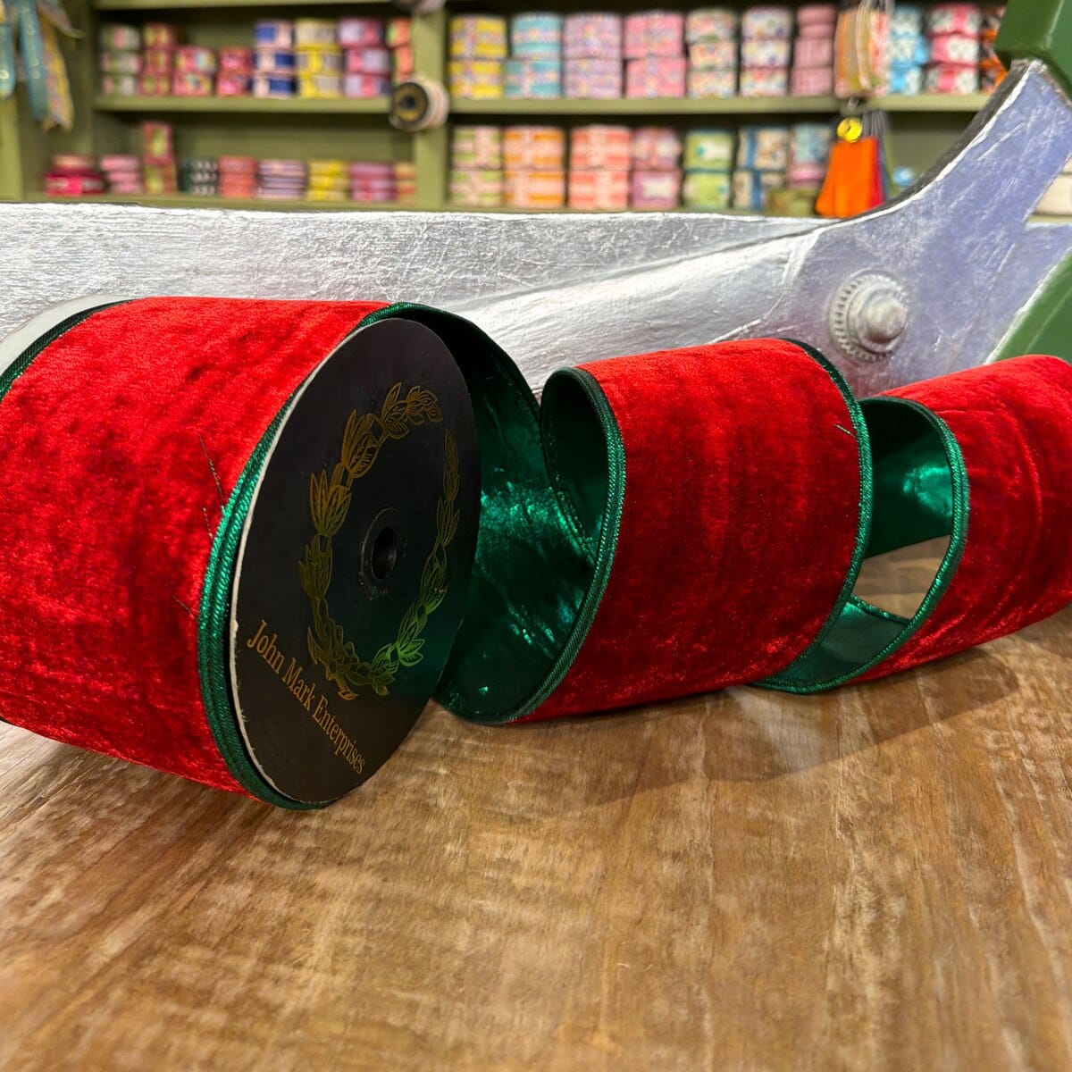 John Mark Ribbon - 4"x10yd - Red Velvet DBL Fused Metallic Dupion Green Piping John Mark JME-WN25-025-RED-4