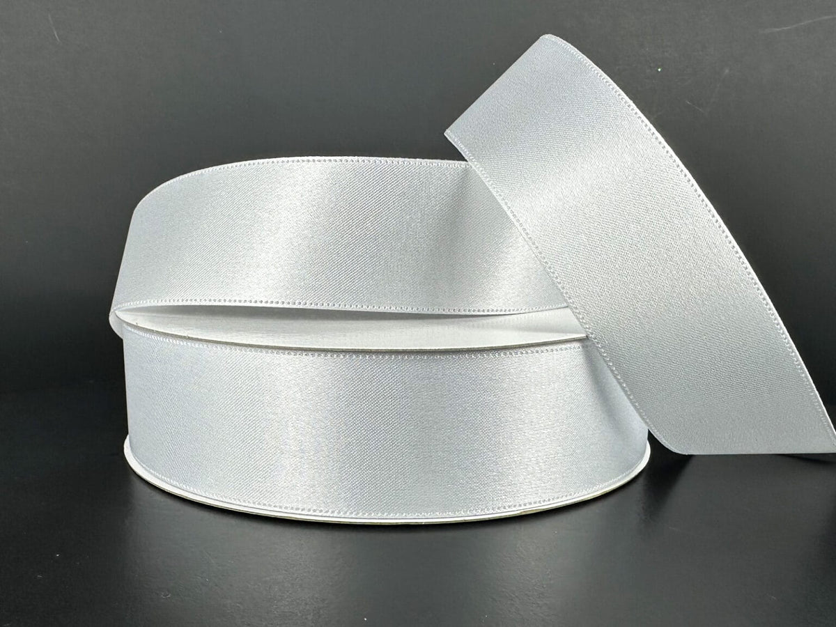 1.5"X100YD WHITE STIFF SINGLE FACE SATIN Jascotina 921009-01