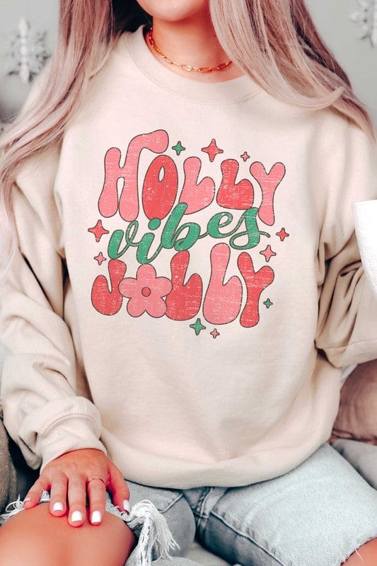 RETRO HOLLY JOLLY VIBES GRAPHIC SWEATSHIRT BLUME AND CO. SAND / S 2000001044617