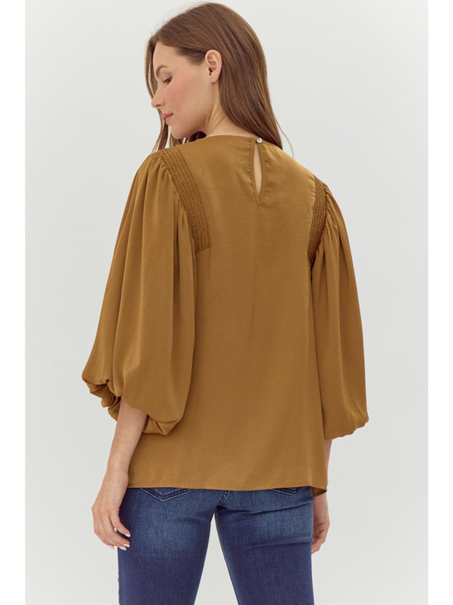 Solid top with U-neck-TOFFEE JODIFL